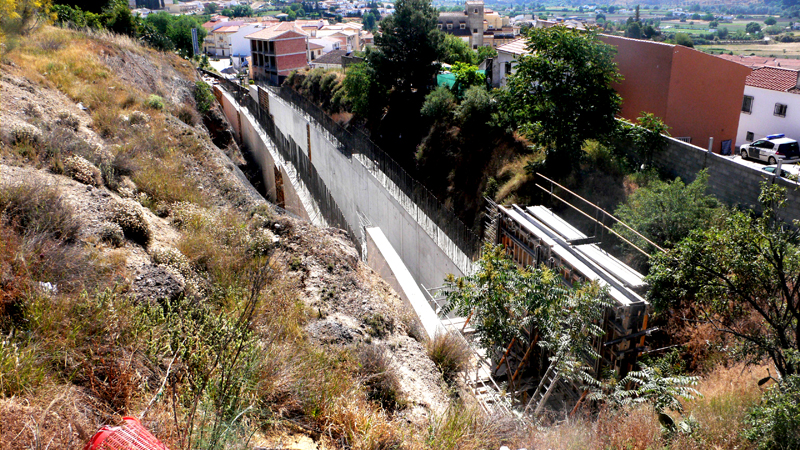 Oeste de estacion Loja-San Francisco 1.jpg