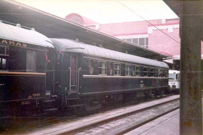 ZZ-1101 Madrid Chamartin mayo de 1984.JPG