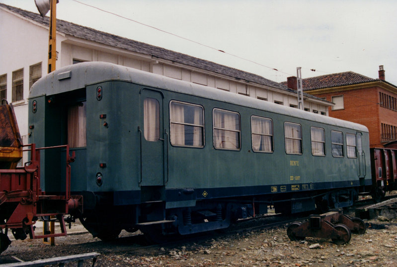 ZZ-1107 León 17-03-1991. Luis Rentero..jpg