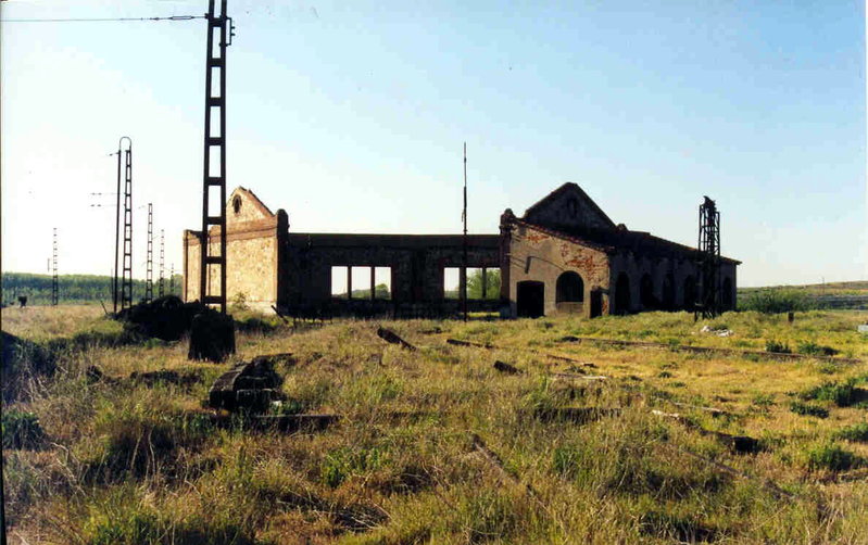 0987-N Astorga-San Andrés. Restos de la reserva de T.V. 20-05-2001..jpg