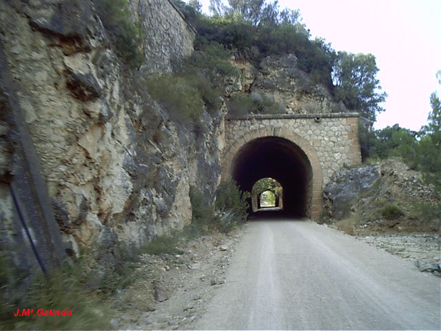 APH TUNEL_0802-3.jpg