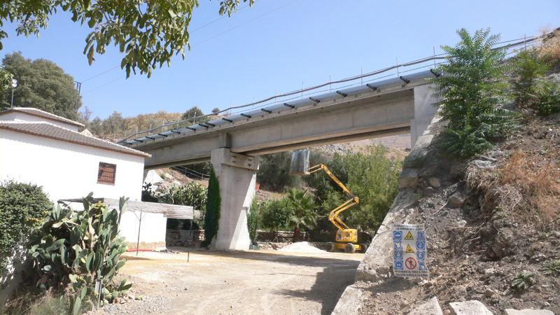 Viaducto entre de Rio Frio y Ctra Venta Santa Barbara.JPG