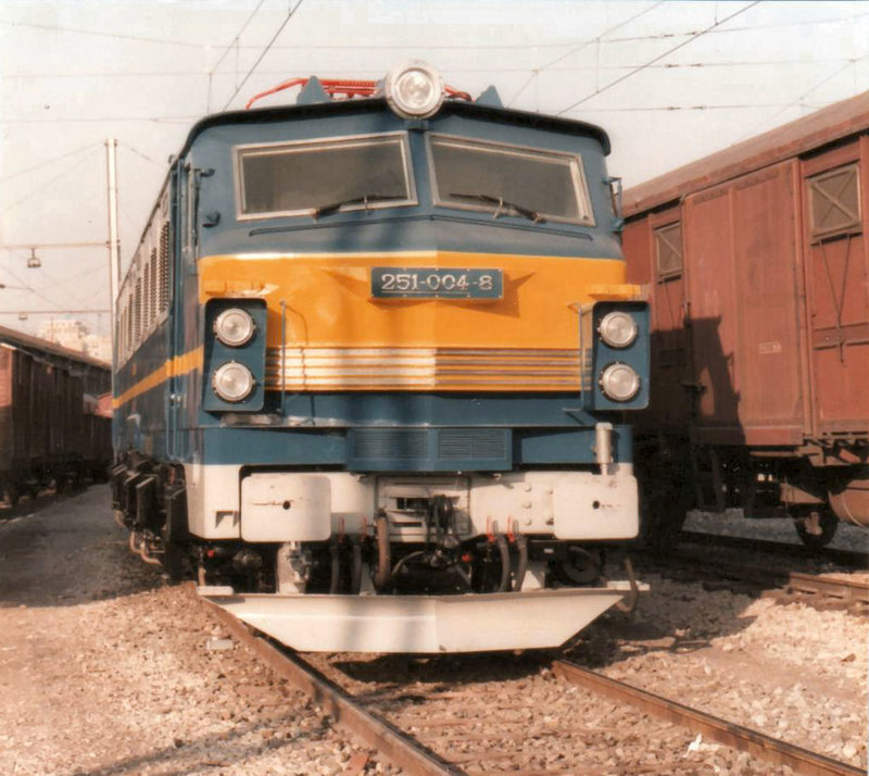 4 001e.jpg