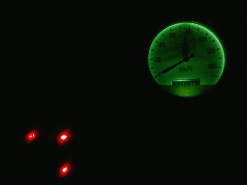 4-Iluminación nocturna del Teloc y los pilotos tarjetas ASFA.jpg