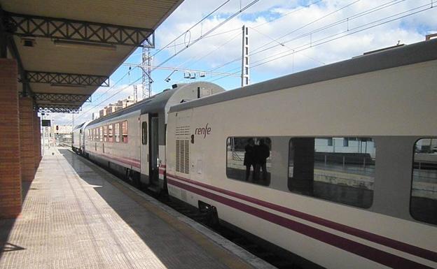 talgo1-kP8F-U501975696088p2B-624x385@Ideal.jpg