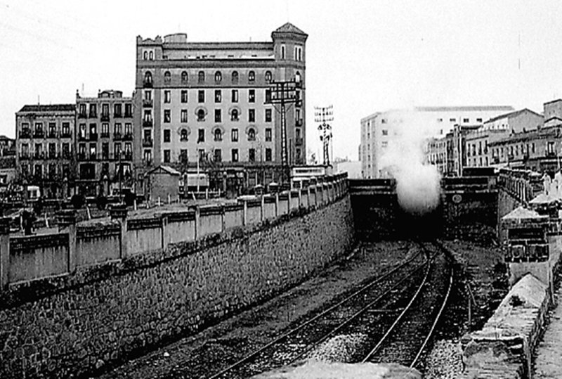 ENTORNO CALLE FERROCARRIL AÑOS 50.jpg