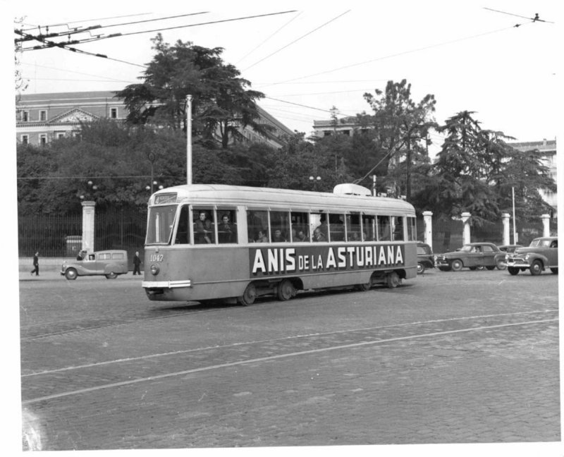 El 1047 en línea 4. 1952.jpg