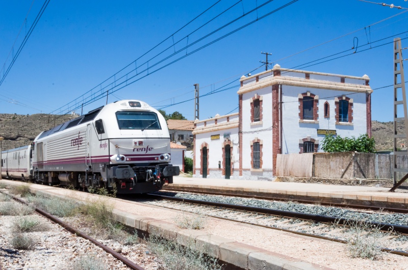 Talgo_Santa_Fe_334_027_0_02_06_19.jpg