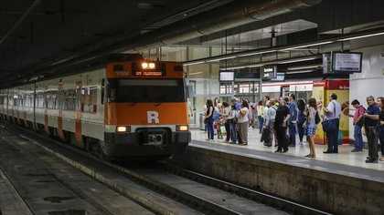 tren-rodalies-estacion-sants-1564125925761.jpg