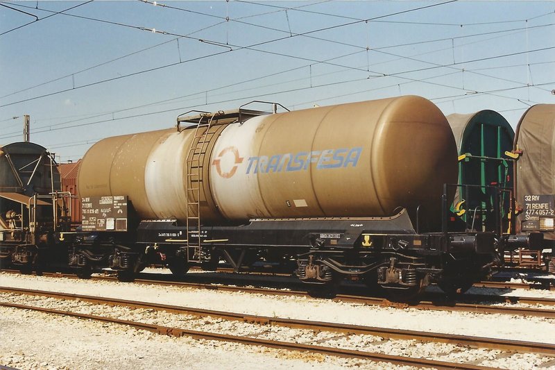 Cisterna vino TRANSFESA II.jpg