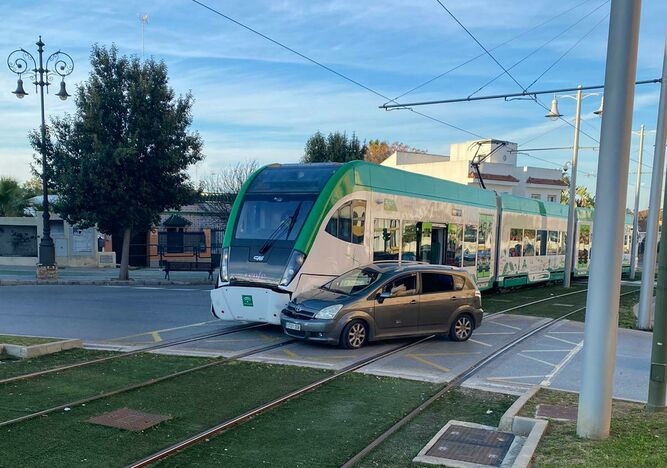 Accidente-tranvia_1434766848_116527900_667x469.jpg