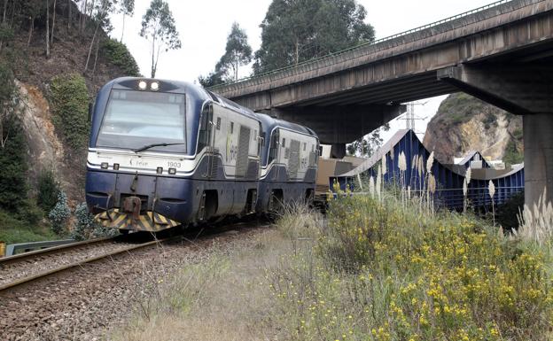 tren-feve-kr7C-U100415706101JdG-624x385@El Comercio.jpg