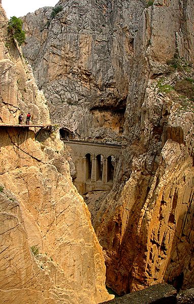 382px-Caminito_del_Rey_1.jpg