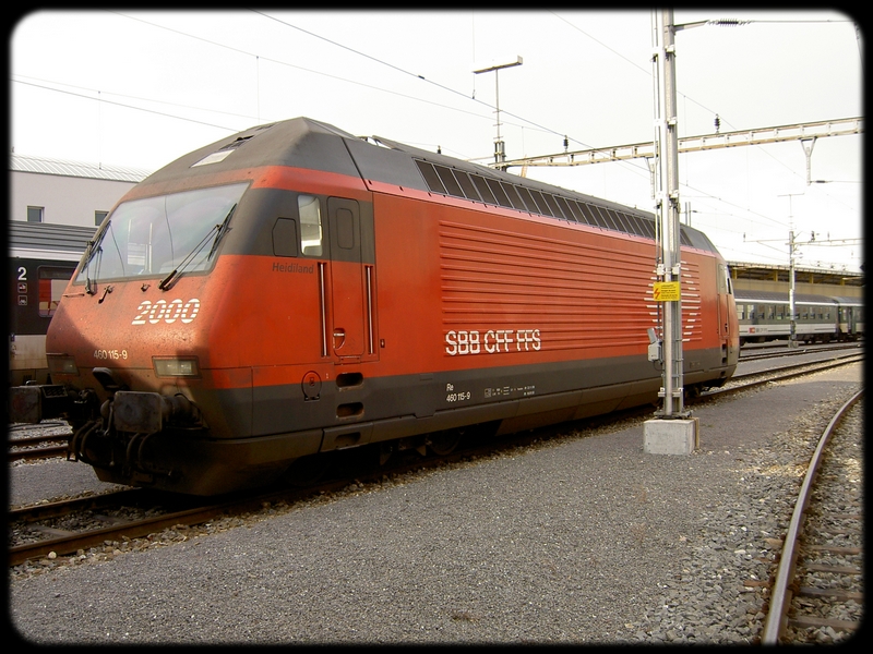 002} Re 460 115-9 (Heidiland).jpg