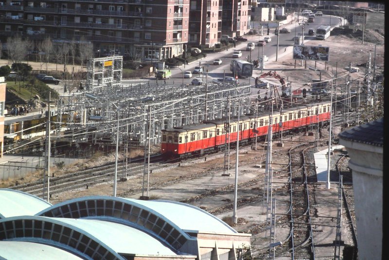 Suburbano,entreAluche-Empalme_26Dc1975_FotoA.Pineda.jpg