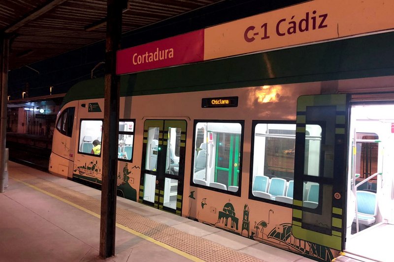 tranvia bahia cadiz 10.jpg