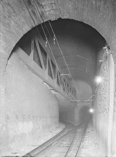 pont d'Aragó-p.de Gràcia.jpg