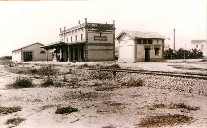 image0199-668x415 - Estación Molina de Segura, fondo APG.jpg