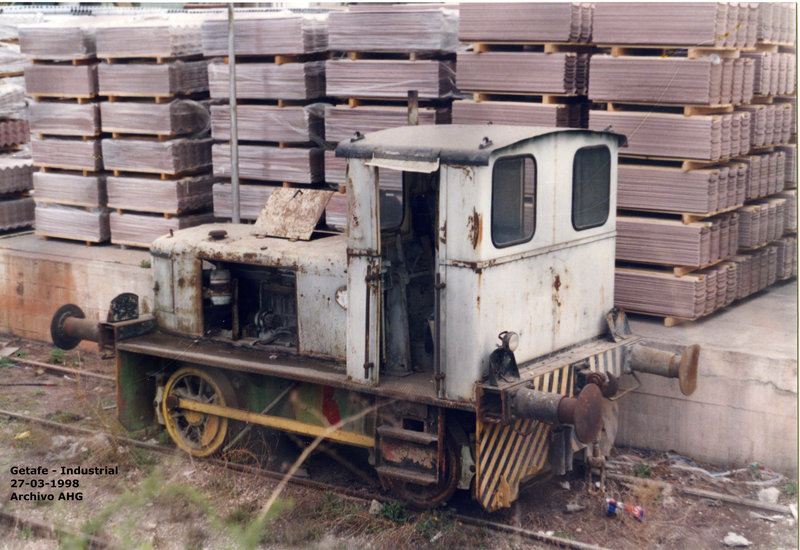 Getafe Industrial-Tractor Uralita-Foto dos-27-03-98.jpg