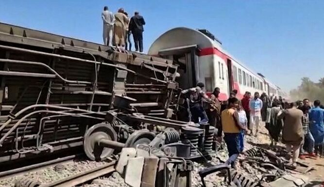 Accidente-ferroviario-ocurrido-Egipto_17490882 (1).jpg