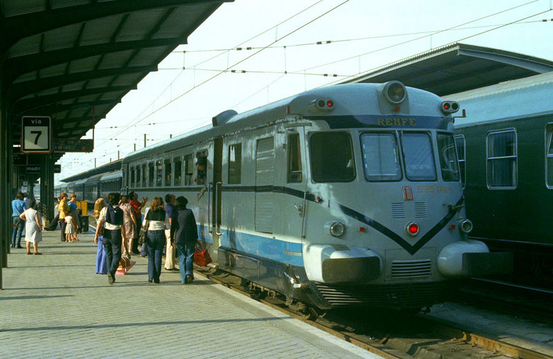 230871renfe595001.jpg