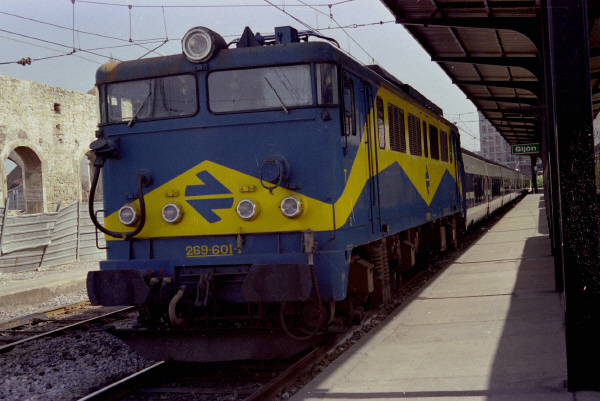 269-601, Gijón 1984._1_3_1.jpg