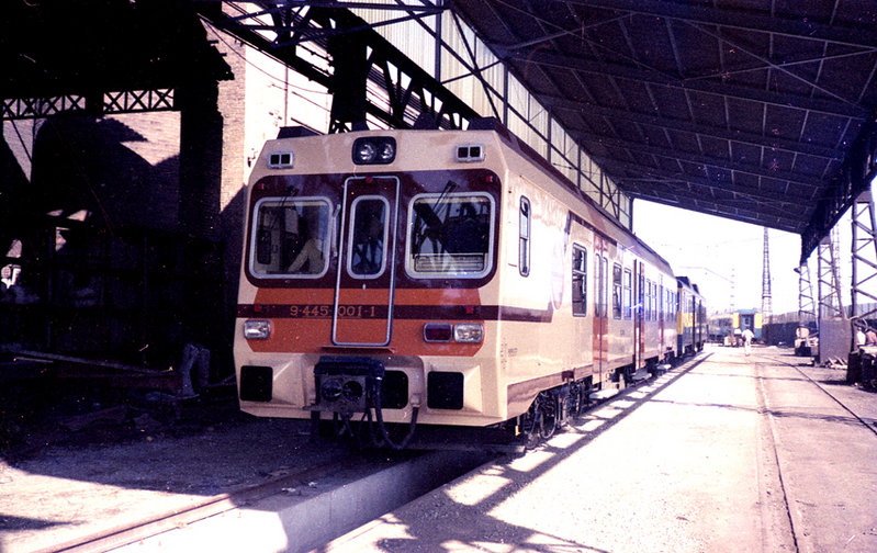 RENFE-445_MACOSA_15abril1983_Joan_Solsona.jpg