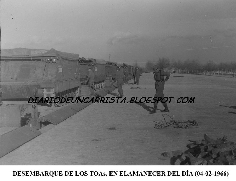 TOAs M-113 SOBRE PLATAFORMAS 1968.JPG