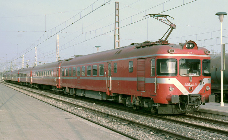 Electrotren-432001.jpg