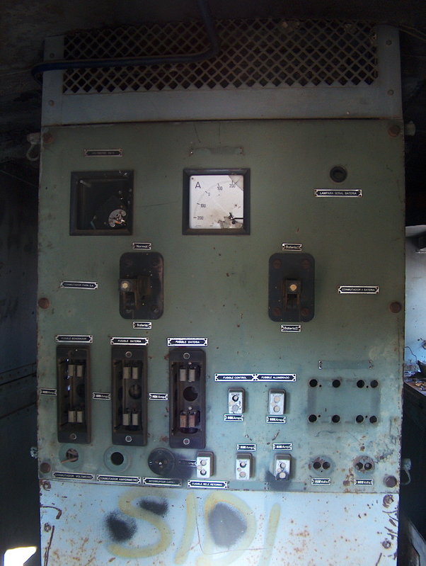 281-006-7-INT-JB-07.JPG
