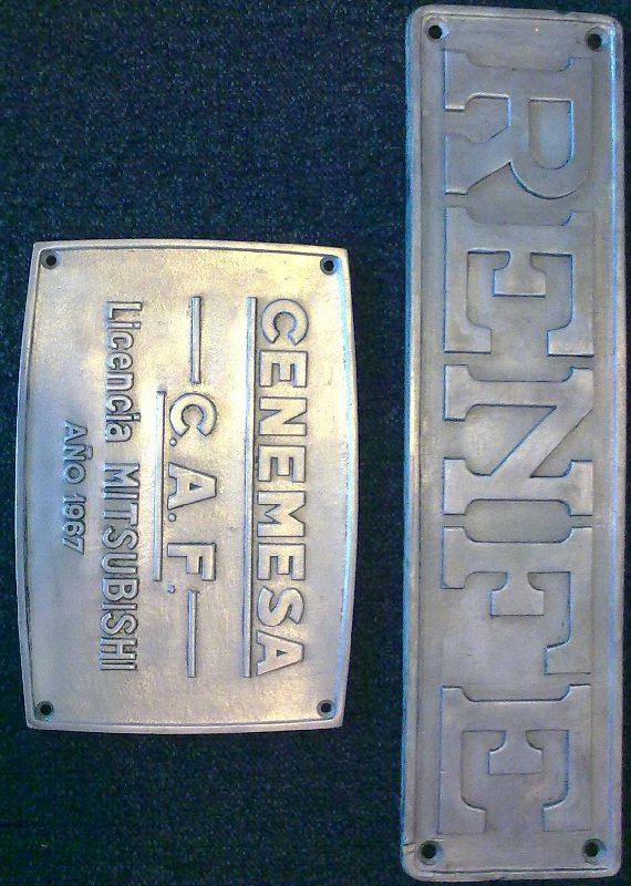 juego de placas de la mitsubishi 279.JPG
