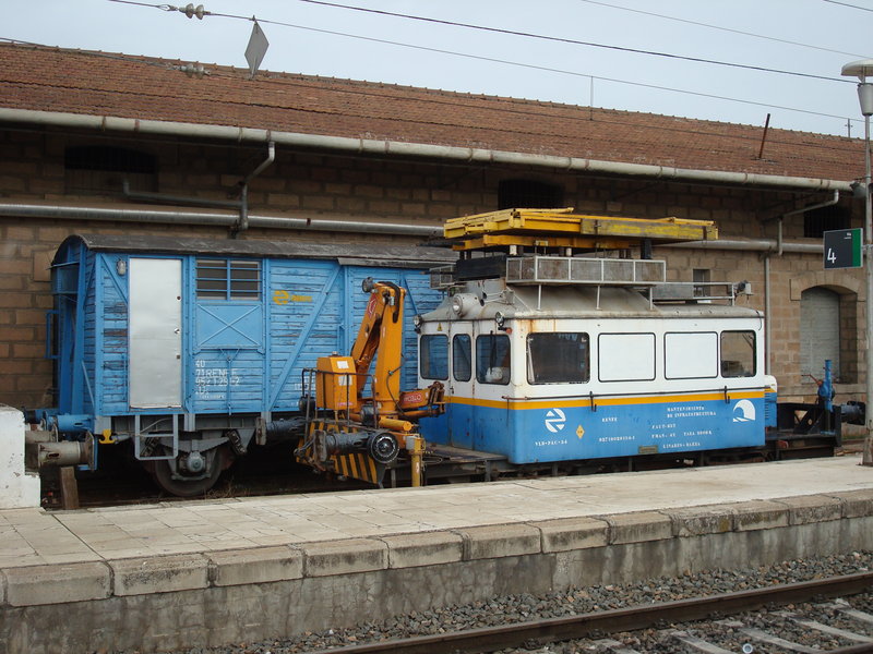 14-10-08 baza y trenes y aviones 002.jpg