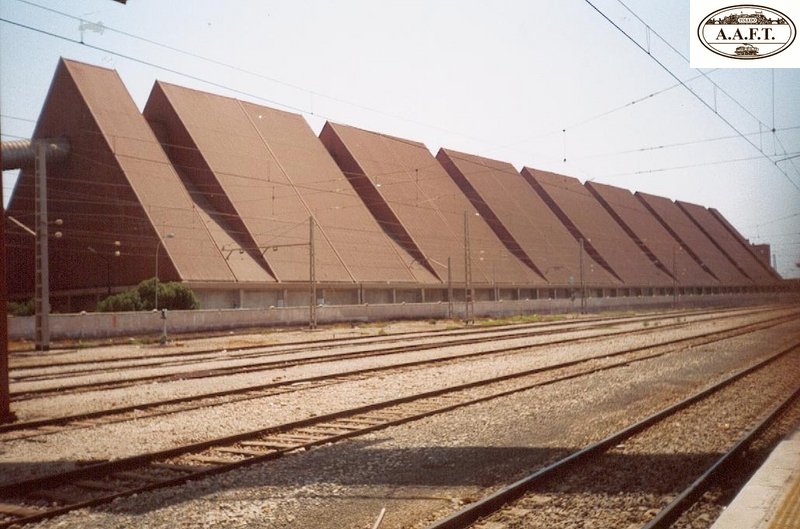 SILOS DE MINERAL (ALMERIA) Julio 2003.jpg