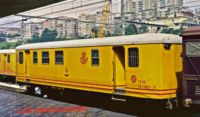 Vagón de CORREOS CC 1.007-31 (ex VN MAh-1). Santander..jpg