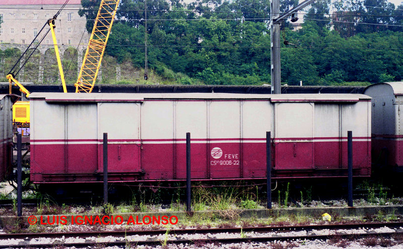 F-9-04  Coche de Servicio en Vía CSvh 9.006-22 (Santander 21-7-87).jpg