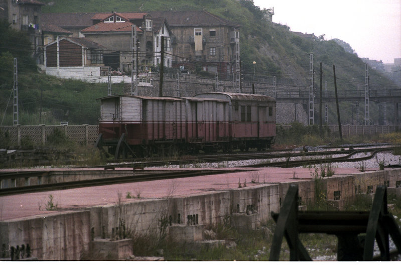 Composición de Servicio en Vía, en Santander. (23-5-1992).jpg