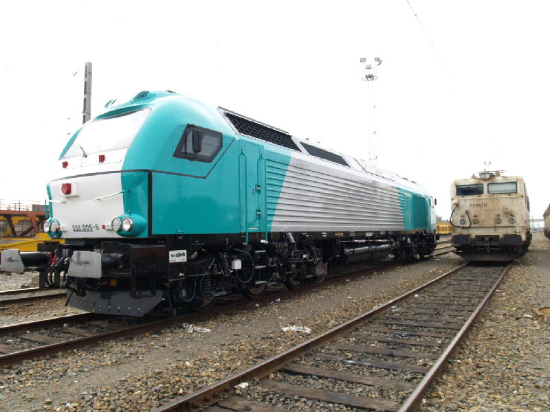 PC271005.JPG