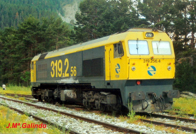 319-256_CANFRANC_2001-07.jpg