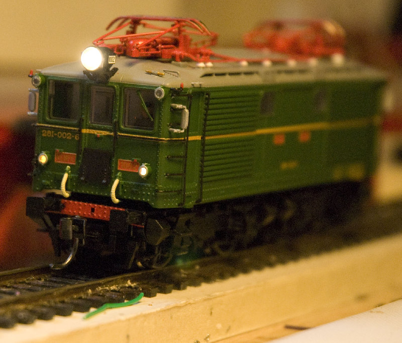 281-12.jpg