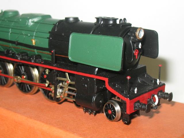 2f_1661g.jpg