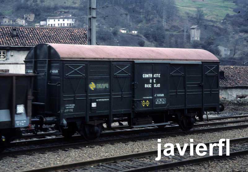 JFL-DIAPO 0213C_J400919b.jpg