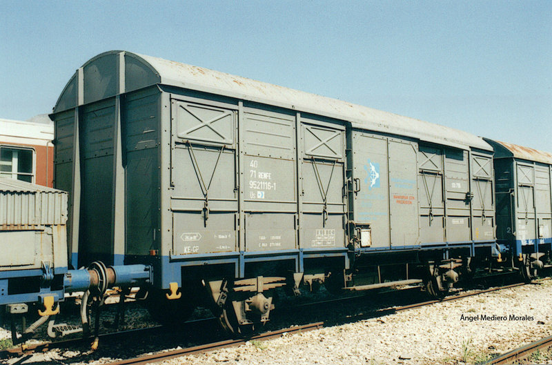 SCB-716 ex-tolva TJ-580000 Vicálvaro Clasificación abril 2003.jpg