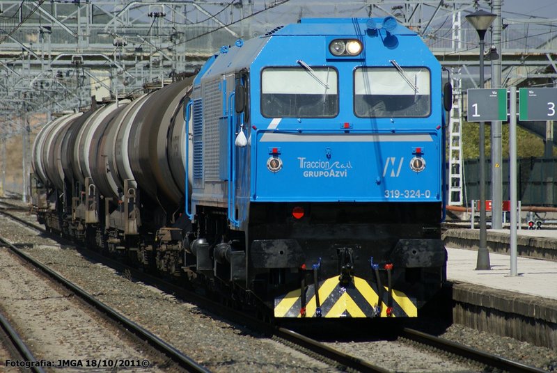 319-324-0 Traccion Rail.JPG