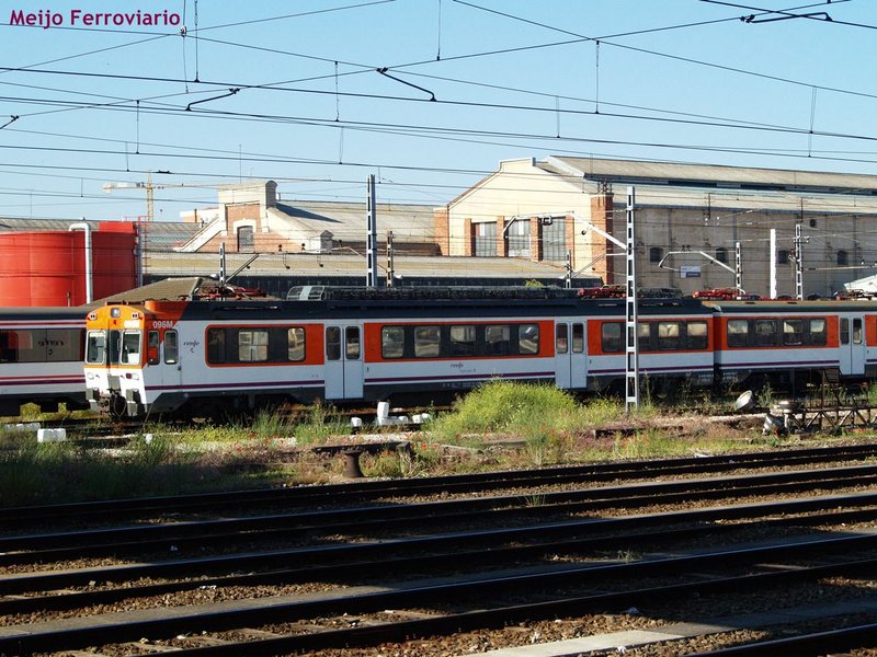 Unidad eléctrica 440 Renfe Operadora.JPG