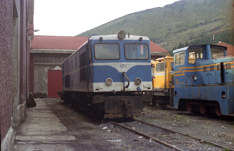 Locomotora CREUSOT 1157 (ex SB) (31-10-87).jpg