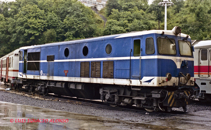 Locomotora CREUSOT 1160 (ex-FR) en Balmaseda (13-6-87).jpg