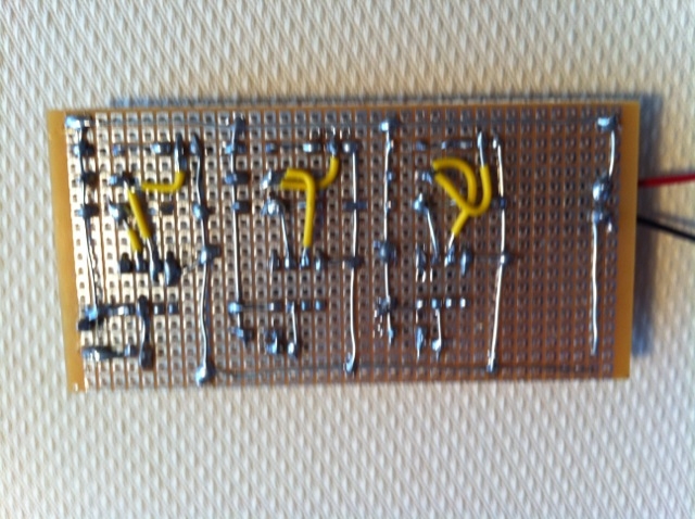 placa x 3 lado pistas.JPG
