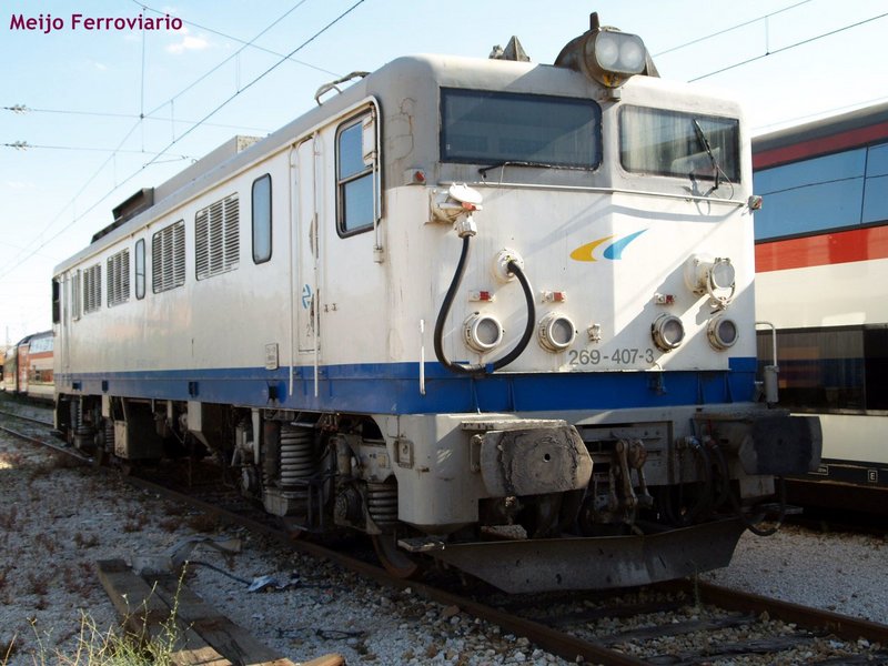 Locomotora 269.400 GL en Fuencarral.JPG