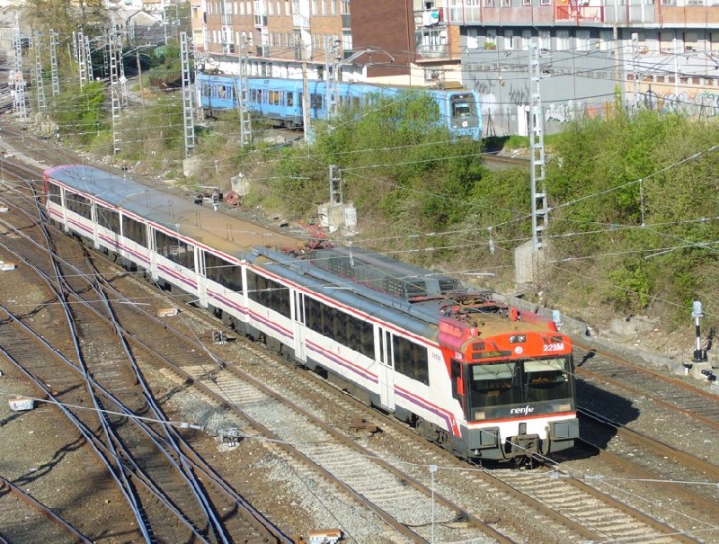 440 223 2.JPG