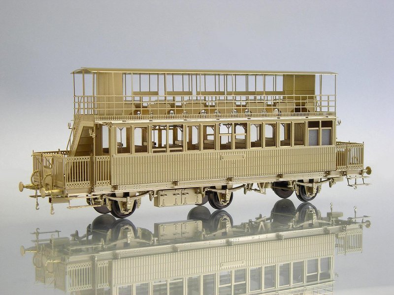 Coche Norte con imperial descubierta _1.jpg
